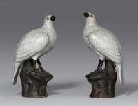 18TH/19TH CENTURY， PROBABLY SHIWAN WARE A PAIR OF GUANGDONG CRACKLE-GLAZED POTTERY MODELS OF QUAIL